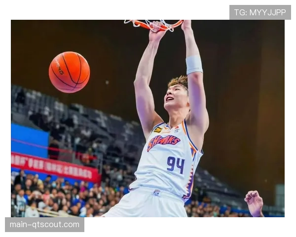 王哲林20分16篮板，上海久事客场险胜广州龙狮关键一战